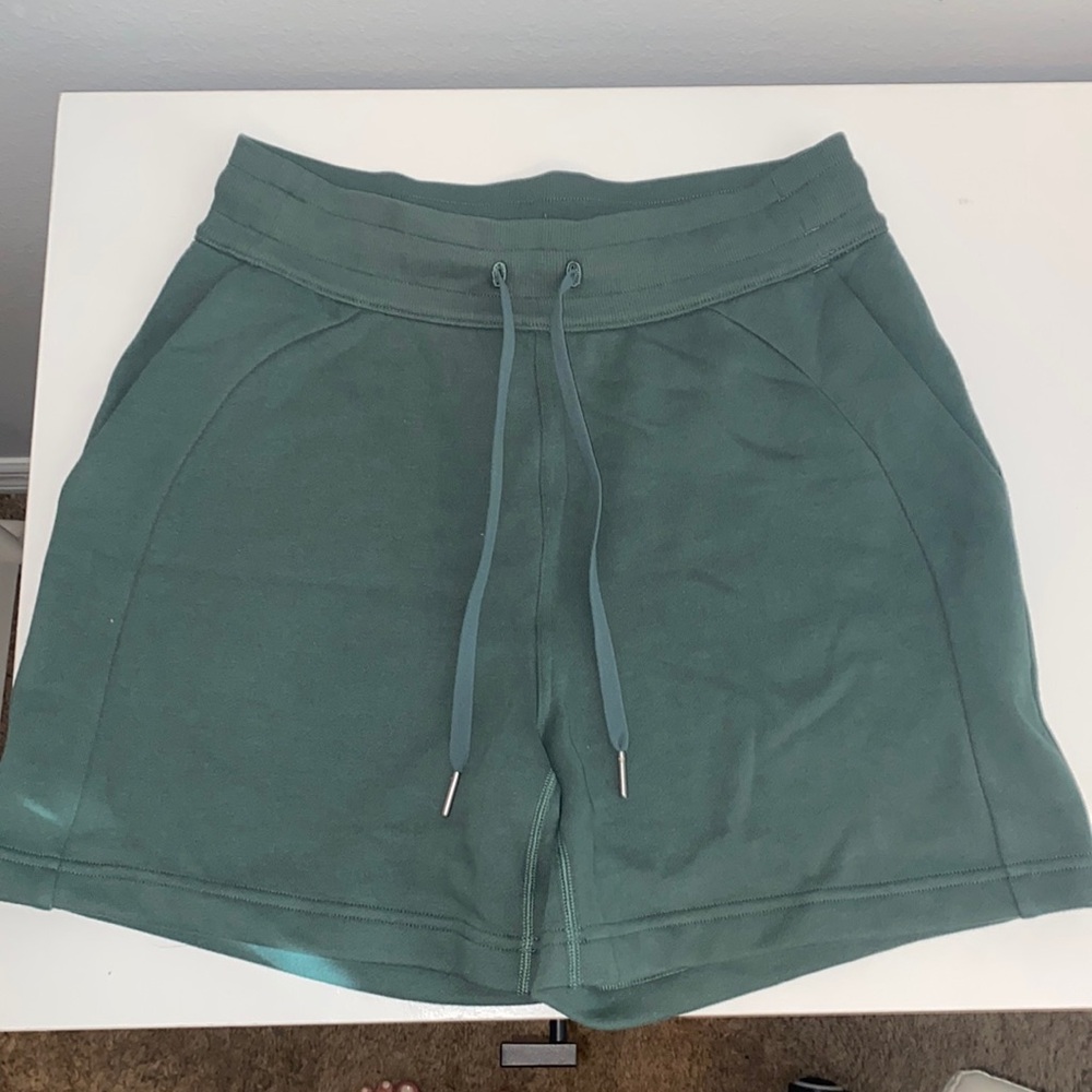 Lululemon scuba shorts